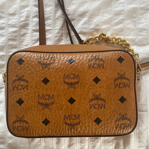 MCM Camera Bag crossbody in the color CONGAC - Picture 2 of 9